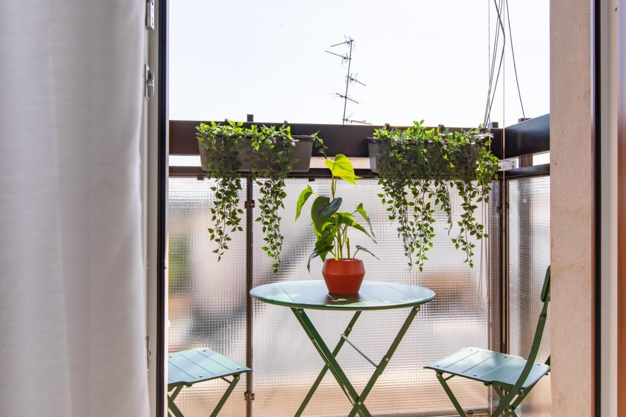 Daplace - Vico Apartment Milan Bagian luar foto